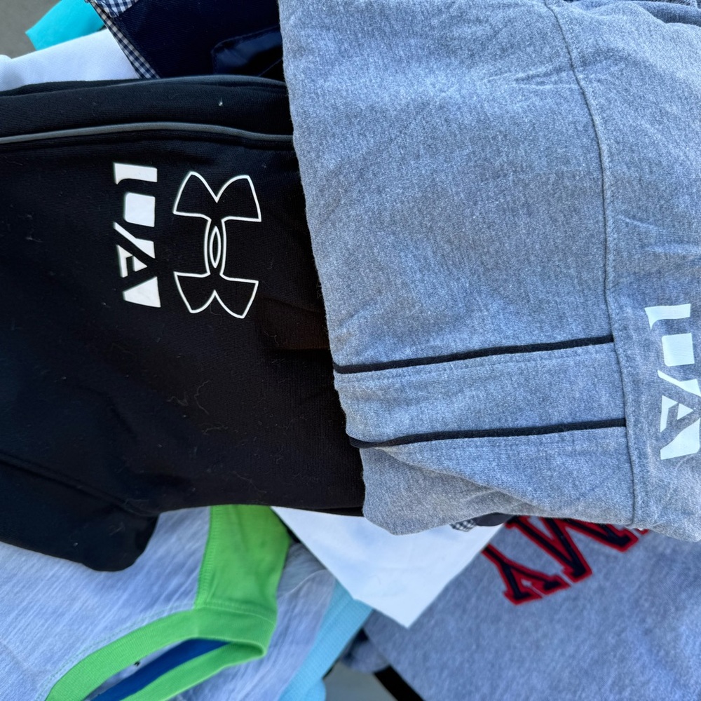 Under Armour  Set Kids' Gray and Black Bottoms